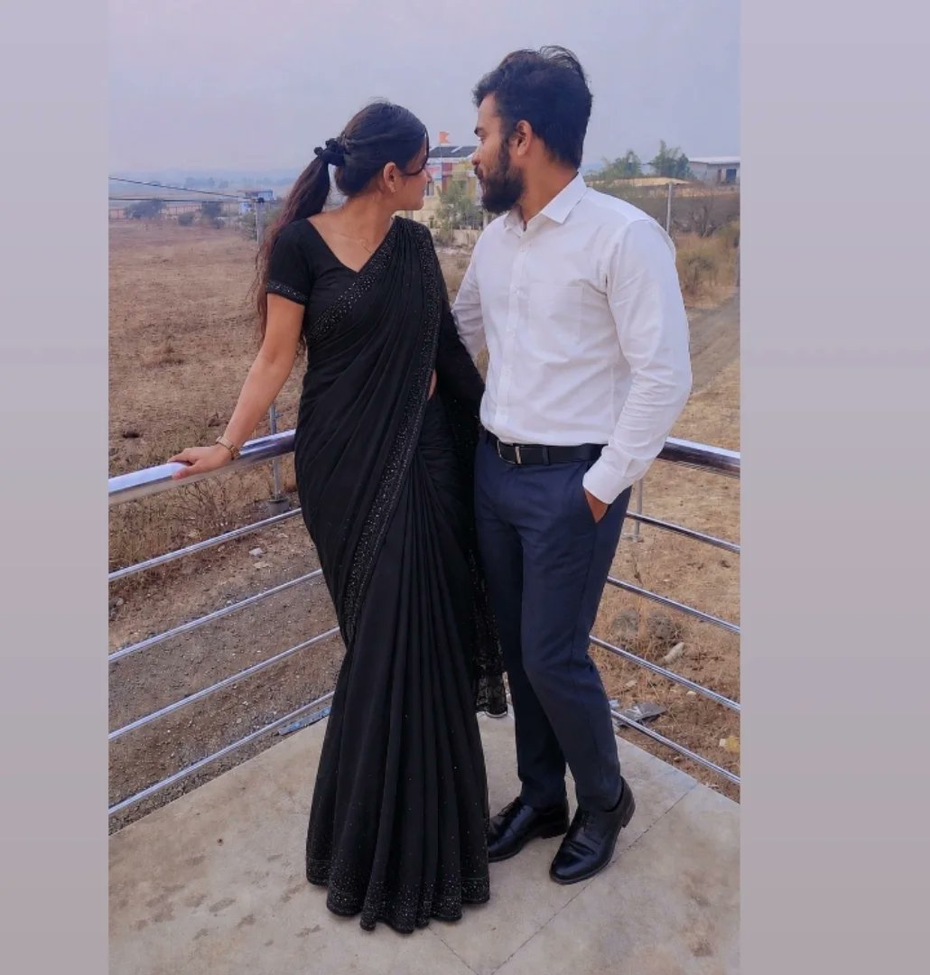 DebbraLogwn5co's tweet photo. Jineey, तुमसे मिलकर समझ आया—जब ख़ुदा किस्मत लिखता है, तो सिर्फ़ तक़दीर नहीं, पूरी दुनिया बदल जाती है। Wife Ji https://t.co/OHr1ronDwX