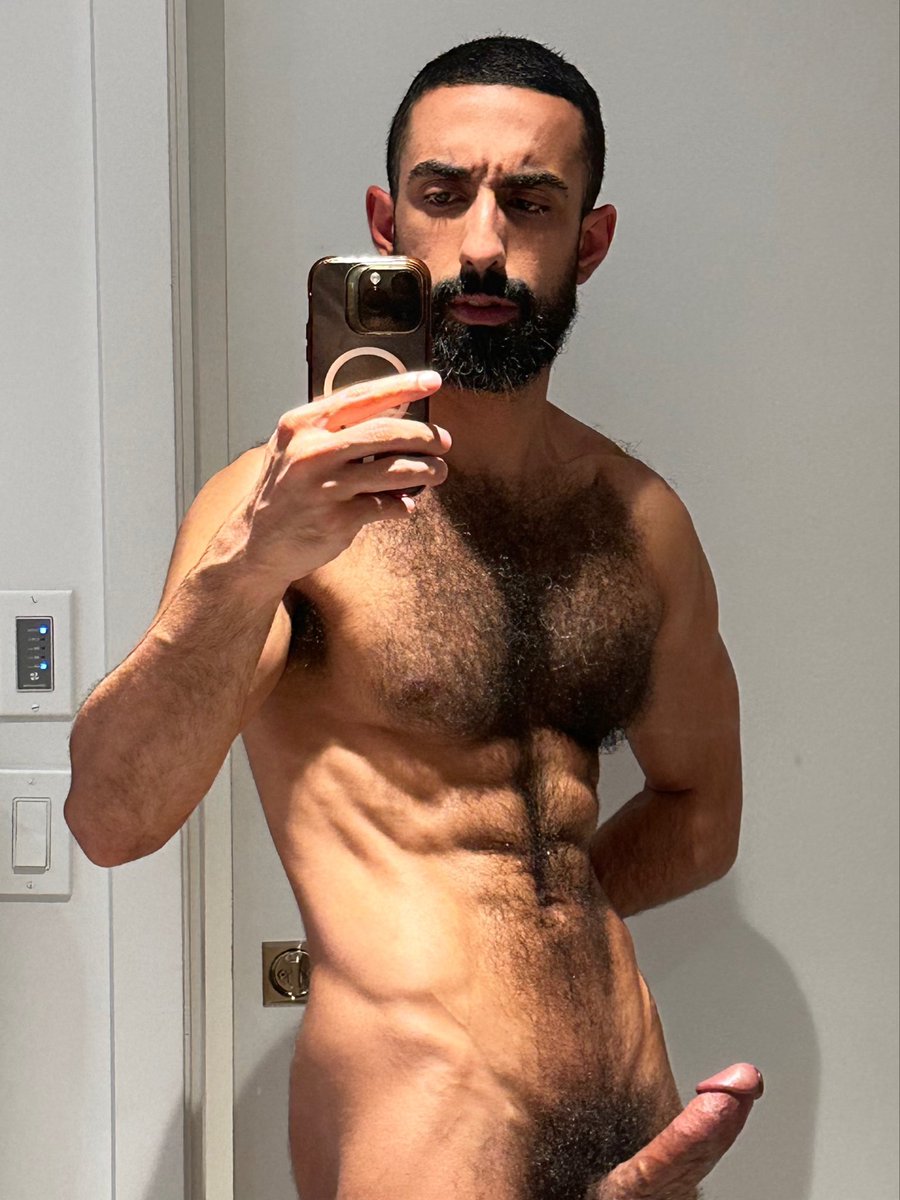 AliRushX's tweet photo. Can’t sleep. Need to cum 💦 https://t.co/KaAPn8HXdQ