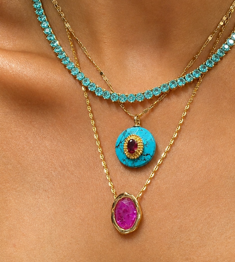 CatheyAdamek's tweet photo. Azul com um toque de pink: uma combinação de cores que eu amo! Disponível na nossa live amanhã, sábado, a partir das 15h. https://t.co/H9wkVkehee