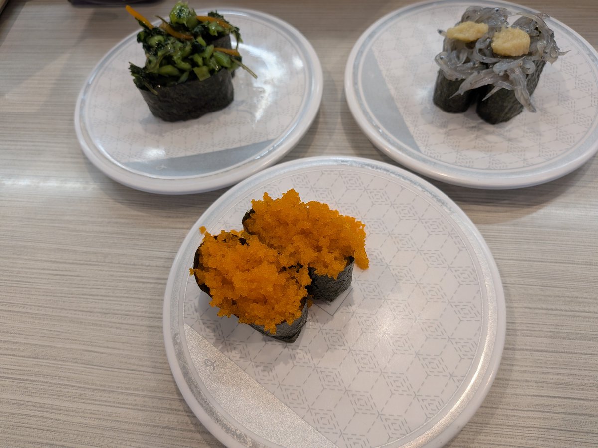 hs386e6's tweet photo. 今日は、お昼はお寿司食べに行って
食後にレモネード飲んでメンタル回復できました。また明日から無理なく過ごします！ https://t.co/on92trvLVX