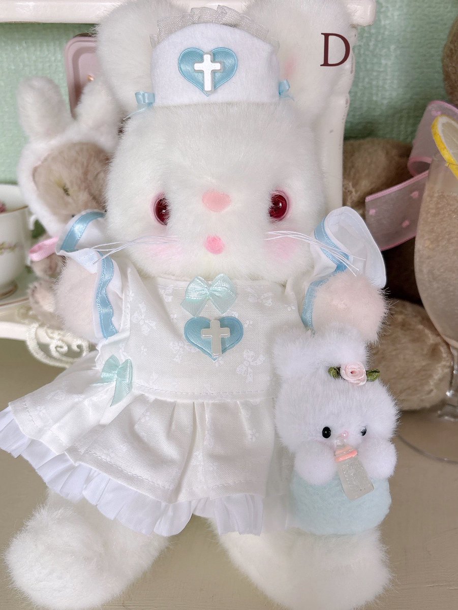 level_c21's tweet photo. 明日9/26(土）の21時からおすわりうさぎ（ナース）を販売します。
赤ちゃん🐰単品もいるよ♪
現在BASEでプレビュー中。
よろしくお願いします。
https://t.co/NbALvbfoCF https://t.co/FaD7mmoMfW