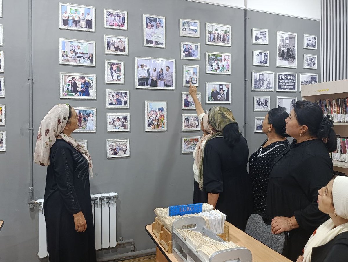 BeshariqTAKM's tweet photo. #kutubxona_uchinchi_makon
#tashrif 
 #hamkorlik
 #kitobxonlik

🏛️ Beshariq tumani Axborot-kutubxona markaziga tumandagi “Kelajak markazi” ustoz va murabbiylari “Kutubxona — uchinchi makon” loyihasi doirasida tashrif buyurdilar. https://t.co/kqAZ3pkxC9