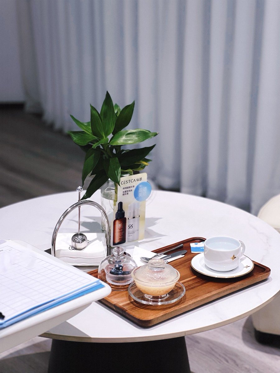 GoreGuitars's tweet photo. Just got the skin care agent! Taking a break from busy work to enjoy my moments—no time to rush, savor every little thing.， https://t.co/1DNVWBokcQ