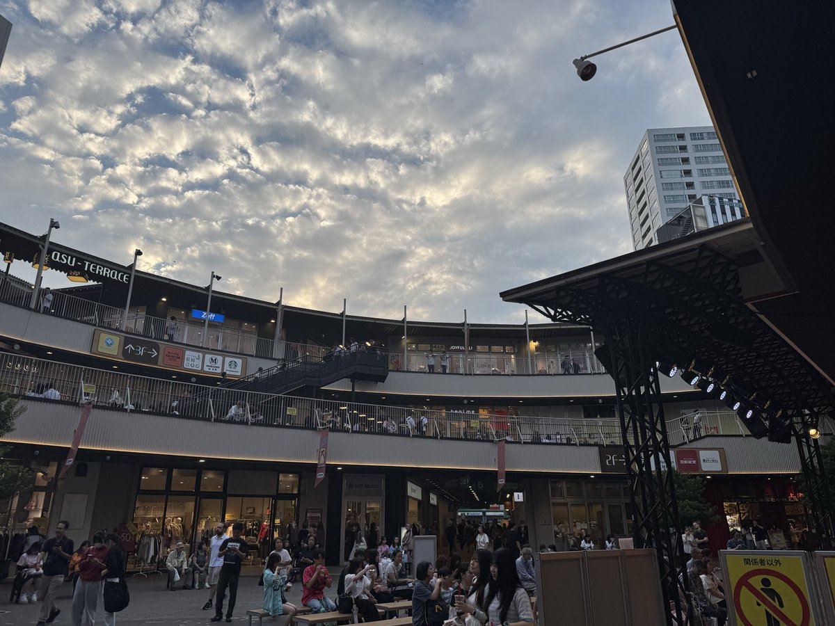 bulutake's tweet photo. 聖地巡礼🌸
サンストリート亀戸に本当似てて😭
#アスナル金山 https://t.co/aG8R9QMKI5