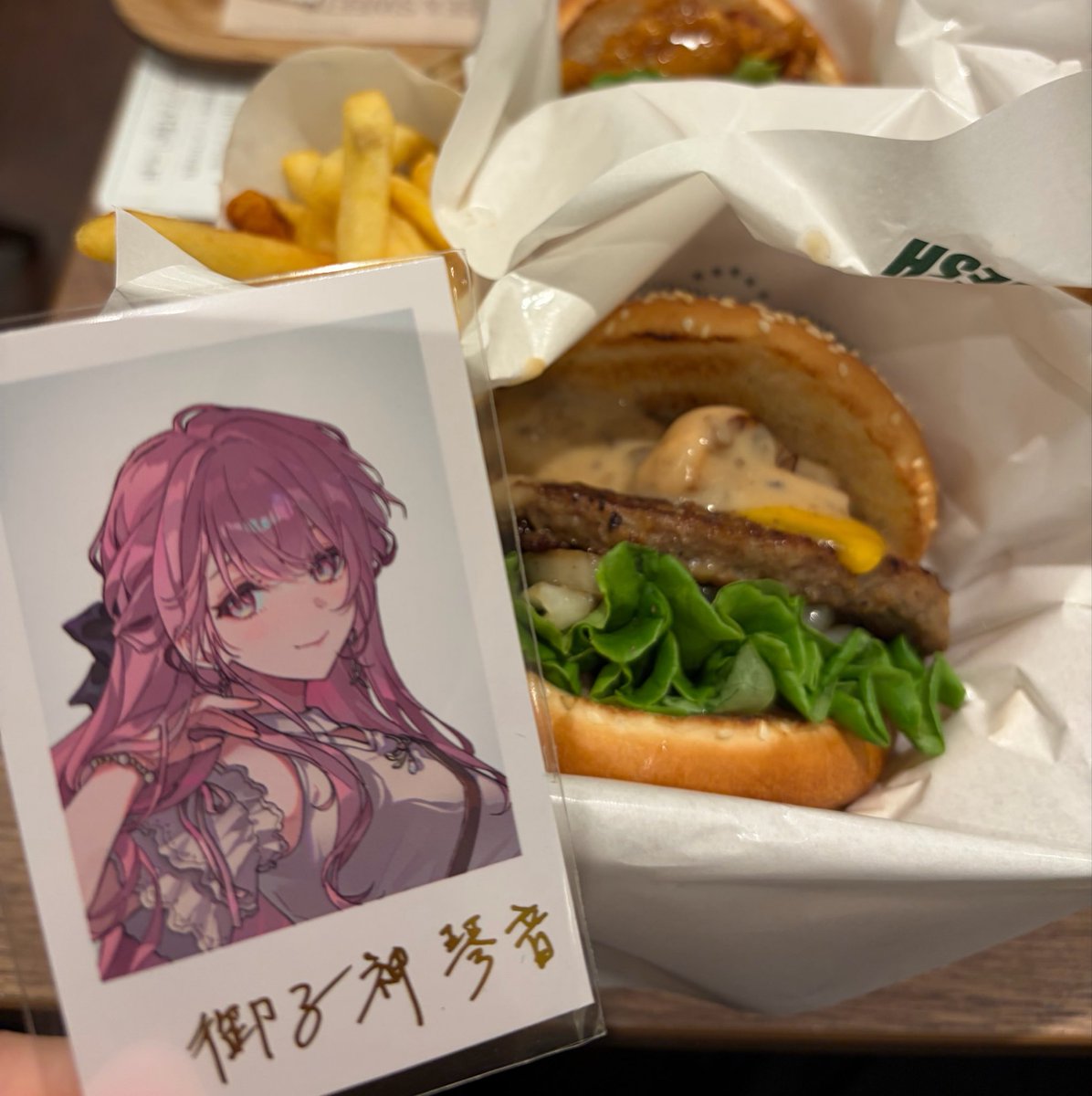 enokieefb's tweet photo. フレッシュネスバーガー行ってきた✨️
あんまり行ったことなかったけどめちゃ美味しいね！また行きます！

 #御子神琴音 https://t.co/HxD82sFbDo