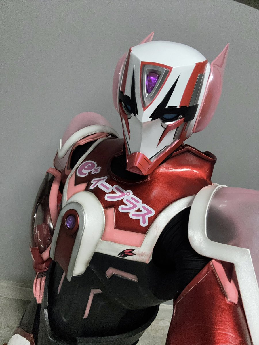 ichigo_shiota's tweet photo. #舞台タイバニ
休演日明け1公演
ありがとうございました‼️

今日はヒーロースーツフルフェイスver.✨️
本当に全てが綺麗でかっこいい！！
林屋さんの技術凄すぎます‼️
動きやすくなるように
数々の工夫も施して下さり
林屋さんのお陰でかっこよく戦えてます！
感謝✨️✨️✨️

東京残り4公演！！
明日もよろしくお願いします✨️