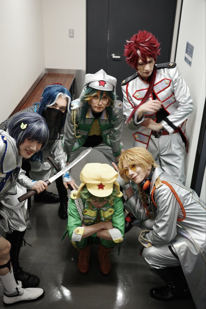 shogo_tamura's tweet photo. ミュージカル『ケロロ軍曹』
7日目ご来場誠にありがとうございました

アフタートークもありがとうございました
連日満員の客席本当に感謝であります

メタケロロ小隊の皆んなと

ほんとなんか、、すんません、、🐸⭐️
#ケロミュ https://t.co/vVdOKH1cPC