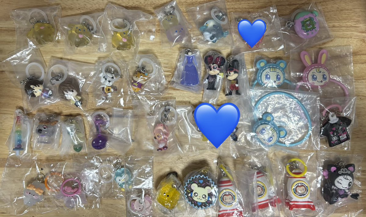 iiisan26's tweet photo. ガチャガチャ　めじるし 交換　買取

【譲】写真　1〜4枚目

【求】定価➕送料➕梱包料50円　＞交換
3点〜でお願いいたします。
※多数お引取頂ける方優先

ヒスミニ サンリオ キティ シュガバニ アンパンマン ディズニー ハロウィン トイストーリー　たまごっち しろうさ クロミ マイメロ https://t.co/PQIbSKtL6z