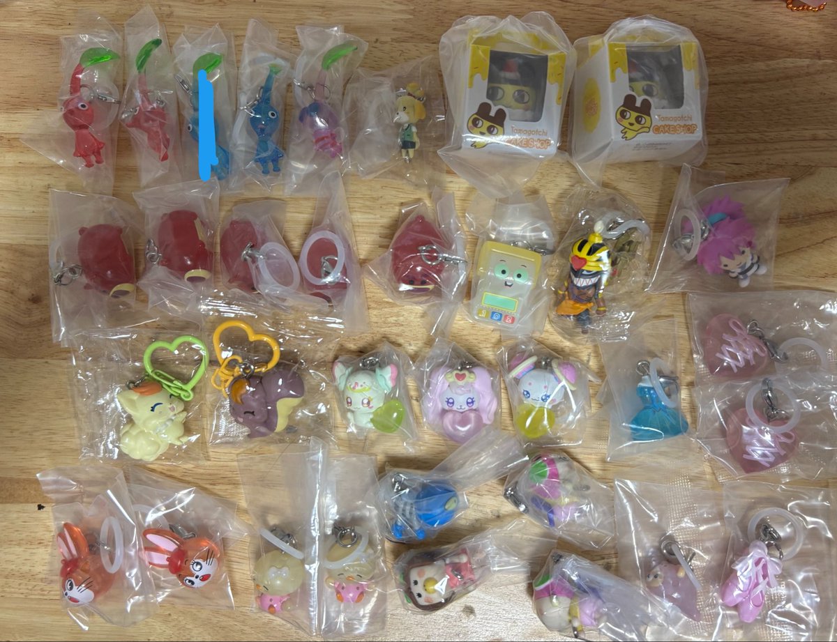 iiisan26's tweet photo. ガチャガチャ　めじるし 交換　買取

【譲】写真　1〜4枚目

【求】定価➕送料➕梱包料50円　＞交換
3点〜でお願いいたします。
※多数お引取頂ける方優先

ヒスミニ サンリオ キティ シュガバニ アンパンマン ディズニー ハロウィン トイストーリー　たまごっち しろうさ クロミ マイメロ https://t.co/PQIbSKtL6z