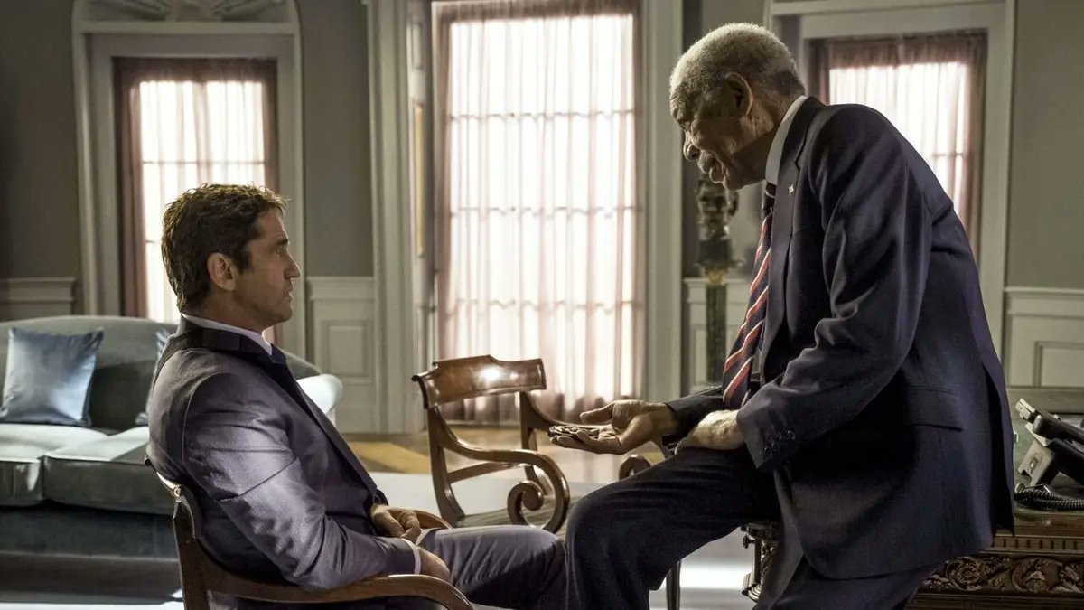 Mediasinfos's tweet photo. Plus de 1.2 Million de téléspectateurs pour le film #LaChuteDuPrésident qui était 3ème des audiences hier soir en prime sur @M6 avec #GerardButler et #MorganFreeman. Notre article est ici: https://t.co/7r0bxkMst7 https://t.co/d1Wx1psEYF
