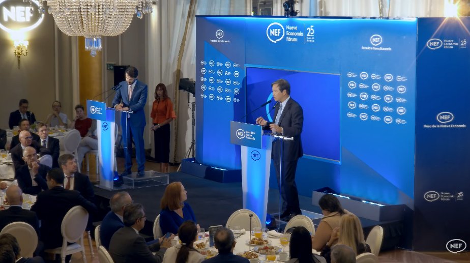 NewEconomyForum's tweet photo. @mgarridocierva @ceim @BainandCompany 🔚Finaliza #NEFonline
🗣 Con el Presidente Global de @BainandCompany, Manny Maceda
👋Gracias por seguirlo con nosotros
💻Vuelve a verlo👇
https://t.co/5LNfol9omu https://t.co/kmYZI7MQHh