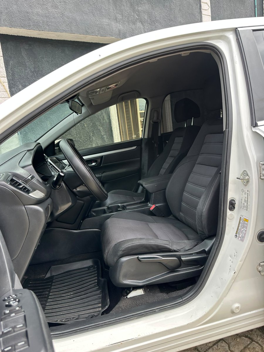 AzMarshallAutos's tweet photo. New Entry ⚡⚡⚡
Superb Foreign Used 🇱🇷 
2018 Honda C-RV AWD
Accident Free 
Untouched Engine Brain 
Unscrewed Gear 
Perfect AC
Everything Bless &amp; Clean 
Price:19.5 Millionaire 
Location: Lagos, Nigeria 🇳🇬 https://t.co/0U9JSz2R8i