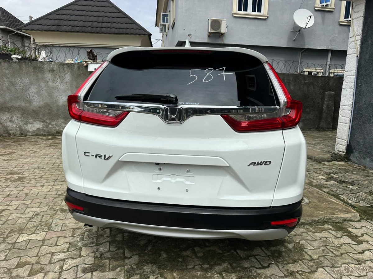 AzMarshallAutos's tweet photo. New Entry ⚡⚡⚡
Superb Foreign Used 🇱🇷 
2018 Honda C-RV AWD
Accident Free 
Untouched Engine Brain 
Unscrewed Gear 
Perfect AC
Everything Bless &amp; Clean 
Price:19.5 Millionaire 
Location: Lagos, Nigeria 🇳🇬 https://t.co/0U9JSz2R8i
