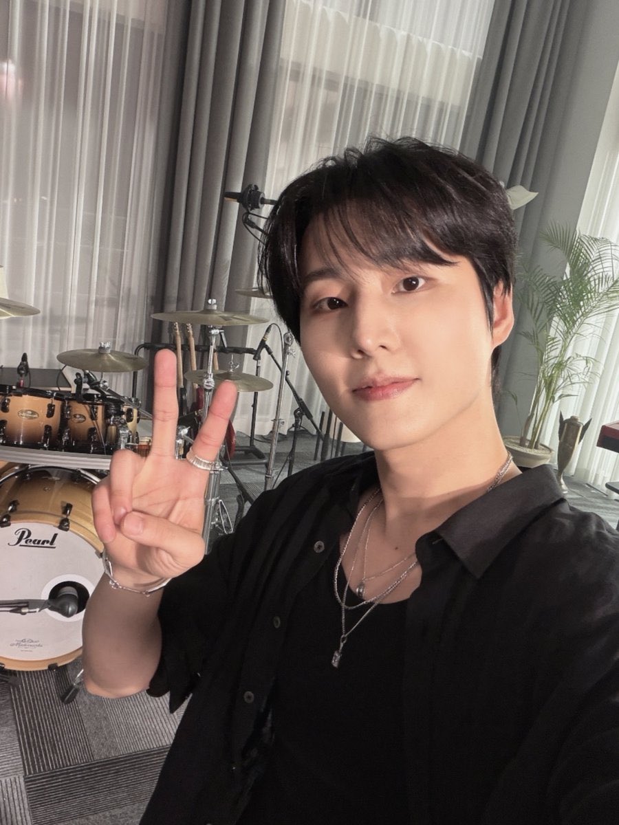 N________84's tweet photo. 🇯🇵｜01｜🚺

저는 한국어를 공부 중이에요.
아직 한국어를 잘 못하지만 열심히 공부하고 있어요!
DAY6 Young K 팬이에요 🍀
한국인 친구를 사귀고 싶어요.
편하게 말 걸어 주세요☺️

#한국인과소통하고싶어요
#韓国人と繋がりたい
#트친소 #소통
#DAY6 #영케이 https://t.co/T4q49TJ9ro