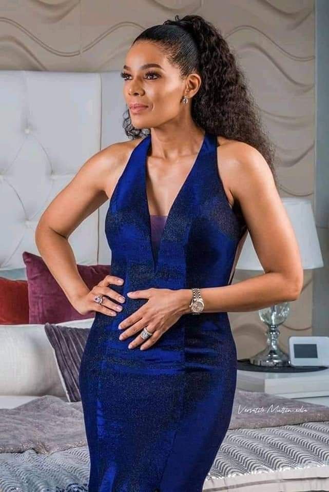 stevennoah794's tweet photo. There’s something powerful about feeling comfortable in your own skin. Confidence changes everything.
What gives you confidence?
#Confidence #SelfLove #StyleInspiration #WomenInspiringWomen #Fashion https://t.co/HrojTflSEL