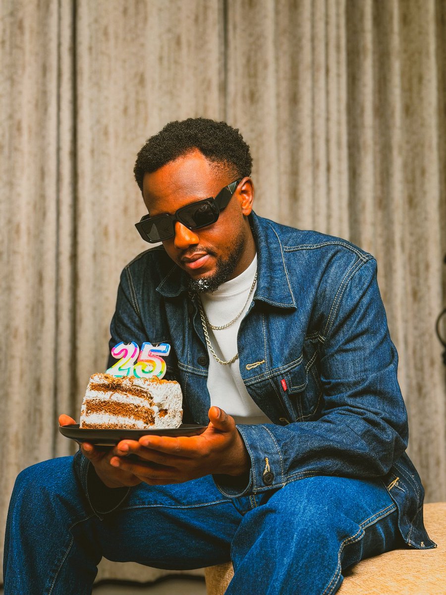 ComedianMwirigi's tweet photo. Welp guess I was wrong😂 
25🎂 https://t.co/SxVnMAm1bS