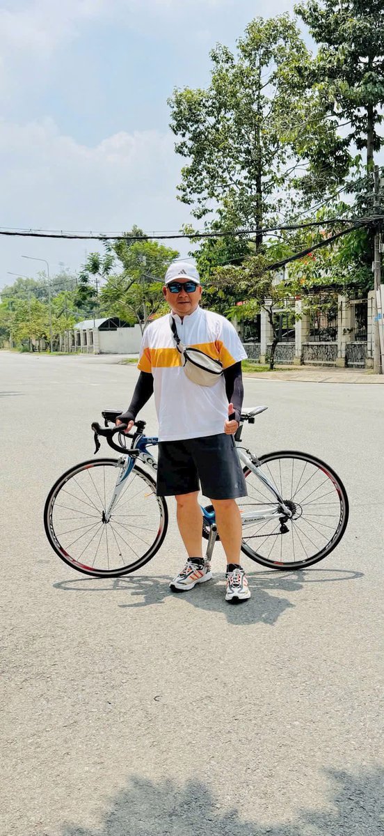 Namnguyen152226's tweet photo. Coa bác nào ăn được ông này chưa, thấy chảnh chảnh https://t.co/KZXiwYgfHz