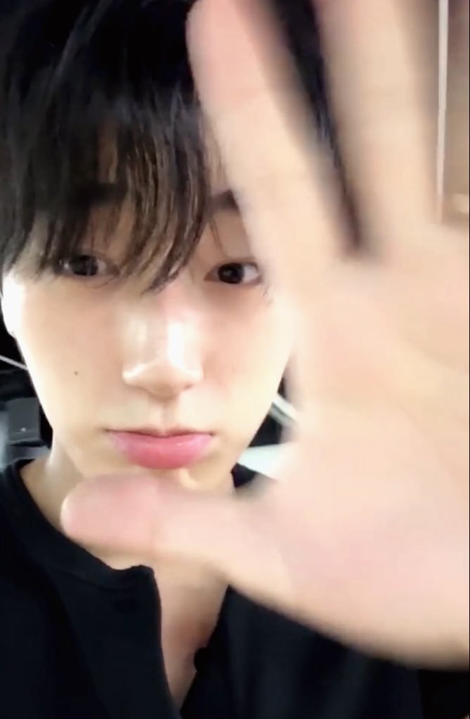 xtyldw's tweet photo. 저는 듀듀 산이 좋아해요 😵‍💫😵‍💫
너무 귀여워 말랑콩떡와기...... https://t.co/3UpuZCq2K8