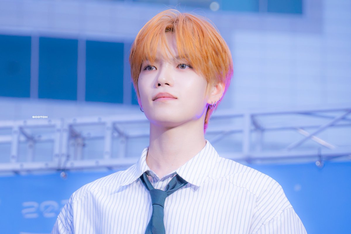 scotchpic's tweet photo. 260924 신촌 버스킹

#계현 #조계현 #GYEHYEON
#베리베리 #VERIVERY https://t.co/RcxLrVZyUu