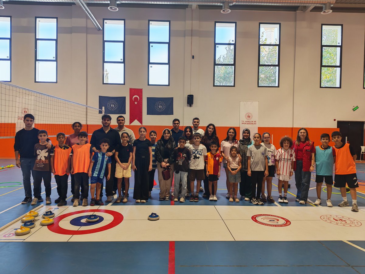 GSBBergamaGM's tweet photo. Bergama Gençlik Merkezi ve Bergama Aile ve Sosyal Hizmetler Müdürlüğü iş birliğiyle gerçekleştirdiğimiz “Okula Destek Projesi” kapsamında, küçük yaş gruplarındaki çocuklarımızın sosyal gelişimlerine katkı sunmak amacıyla çeşitli sosyal etkinlikler gerçekleştirdik. https://t.co/3qawPT2bPk