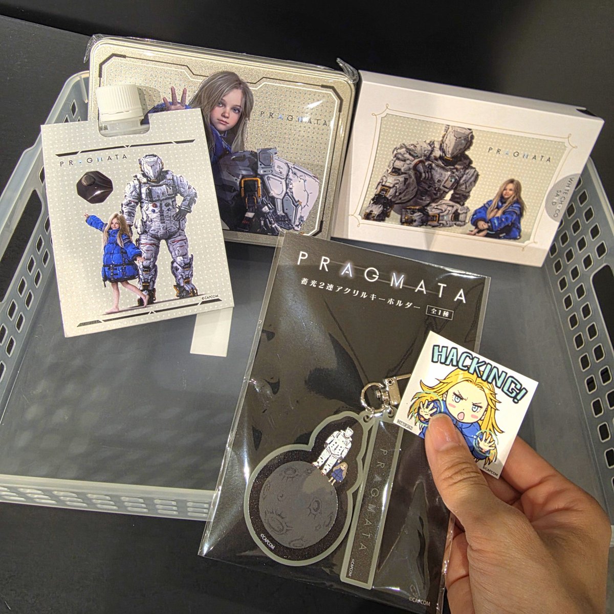 naobou_official's tweet photo. #プラグマタ
POP UP SHOP in OIOI

チラッと遊びに行ってきました！
コーヒー缶とっても素敵！使います！✨

宇宙補給ゼリーのランダムステッカー、一番欲しかったのが出ました……！
夕焼けの海のシーン大好きなんです。。

ポップアップショップは今後巡回していくみたいです！ぜひ🌕✨（東山奈央） https://t.co/30OROGzuUH
