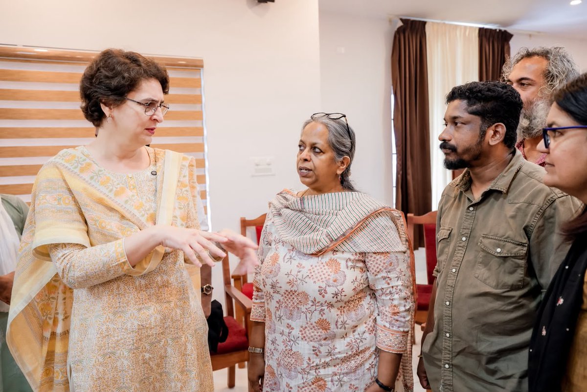 INCIndia's tweet photo. Congress General Secretary &amp; Wayanad MP Smt. @priyankagandhi ji met representatives of the Keystone Foundation at the PWD Rest House in Sulthan Bathery.

📍 Wayanad, Kerala https://t.co/BsrvqV9EE2