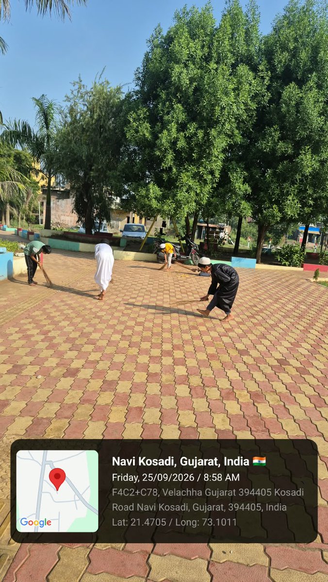 MangrolTdo's tweet photo. માંગરોળ તાલુકાનાં વિવિધ ગામોમાં "સેવા સંકલ્પ અભિયાન" અંતર્ગત  સાફ-સફાઈની કામગીરી કરવામાં આવી. https://t.co/wlTIh6dvds