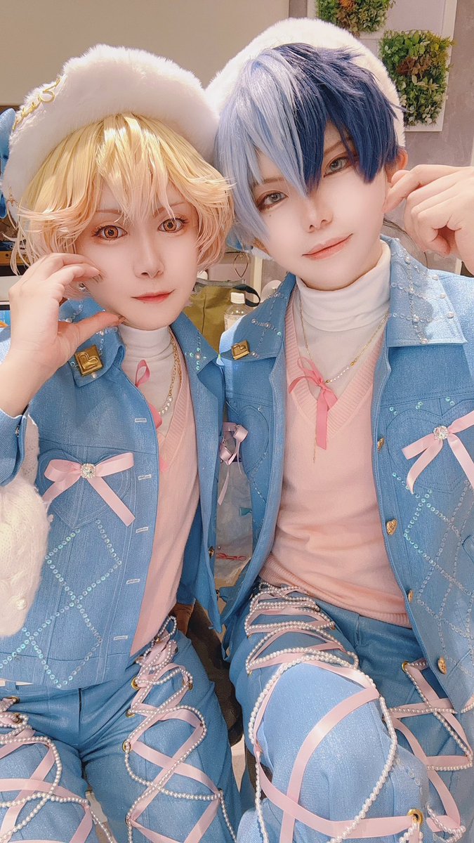 haruruna777's tweet photo. わんつーの二人と💙💙
みんなかわいい可愛いだらけの空間！とっても幸せだった！！！
#prsk_cos
#ぷりてぃー神高ファイブgo https://t.co/Eyd4CaGUny