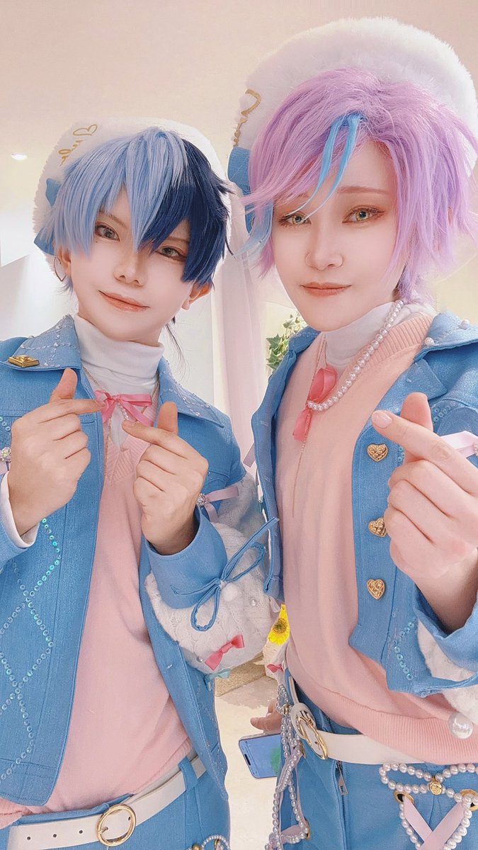 haruruna777's tweet photo. わんつーの二人と💙💙
みんなかわいい可愛いだらけの空間！とっても幸せだった！！！
#prsk_cos
#ぷりてぃー神高ファイブgo https://t.co/Eyd4CaGUny