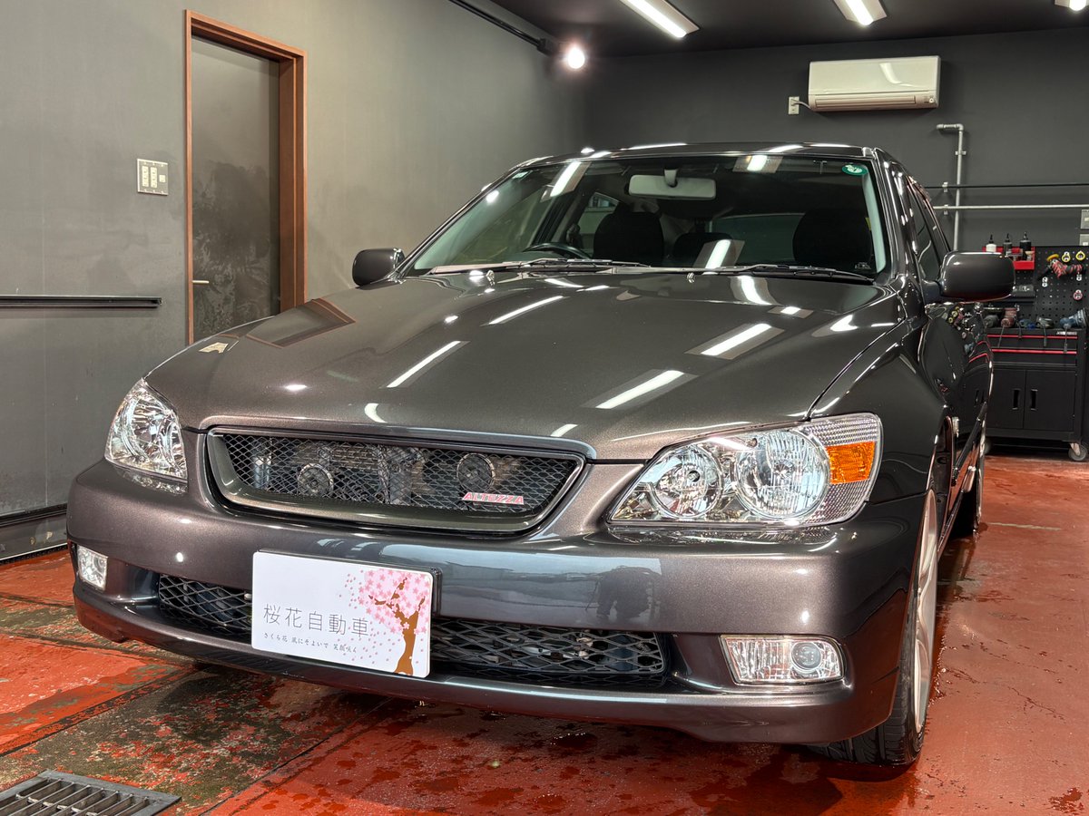 ouka__44's tweet photo. 希少なアルテッツァジータAS300 4WDを買取！ 
丁寧に磨いて、車内も細部まで清掃しました！  

こちらのお車は成約済みです。ありがとうございます✨
#安曇野市 #松本市 #AS300 #アルテッツァジータ #中古車買取 #JCE15W https://t.co/r0J5OVyjpY
