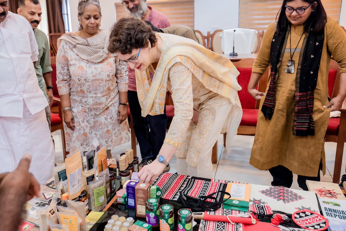 INCIndia's tweet photo. Congress General Secretary &amp; Wayanad MP Smt. @priyankagandhi ji met representatives of the Keystone Foundation at the PWD Rest House in Sulthan Bathery.

📍 Wayanad, Kerala https://t.co/BsrvqV9EE2