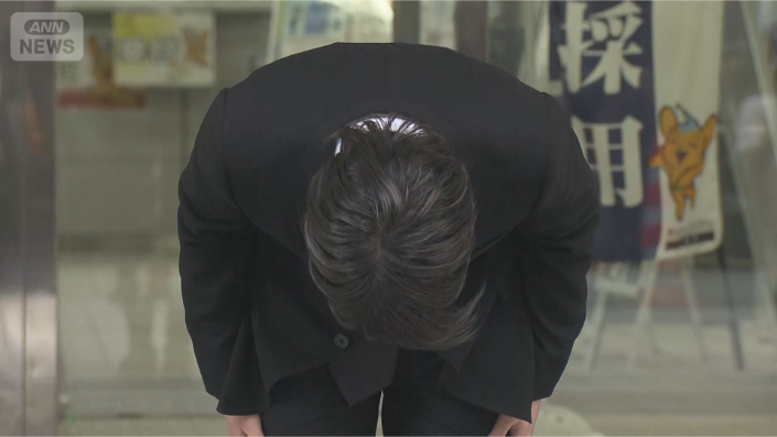 tv_asahi_news's tweet photo. 「この度は大変申し訳ございませんでした」
知人女性を殴るなどしてけがをさせた疑いで逮捕されたアイドルグループ「timelesz（タイムレス）」の猪俣周杜さんが釈放されました。

▼【動画】警察署を出る猪俣さん
https://t.co/wTPJKSvdi9
▼【情報まとめ】
https://t.co/MqfM3h0QEw https://t.co/MS32gvmgaJ