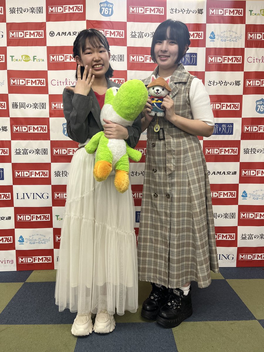 MIDhuman_joujou's tweet photo. #総合学園ヒューマンアカデミー名古屋校の気分は上々！！！

今回は、「指輪」と、「秋酒」についてお話しました！
いかがでしたか？
皆さんも、お気に入りの指輪や、お酒を探してみてください！！

来週もお楽しみに〜！ https://t.co/HXKTuCeQFO