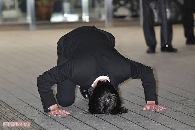 yyCzs0NRWhVUReD's tweet photo. これくらい誠意見せろよ https://t.co/0QppOFVzIB