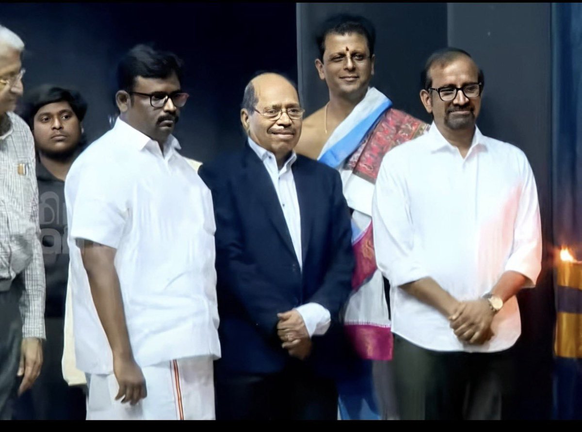 bharaniWTL's tweet photo. வீரமணி கேஸில் ரெண்டே பேருக்கு தான் போட்டியே...

ஒண்ணு DMK       இன்னொன்னு TVK https://t.co/4n1Nte40LN