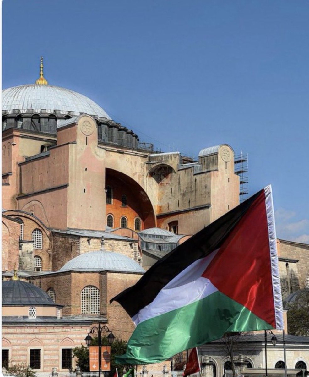 Si_Ne_M_'s tweet photo. Dün Ayasofya, bir gün Aksa…🇵🇸🇹🇷
Cuma’mız mübarek olsun… https://t.co/5u5ShizPzm