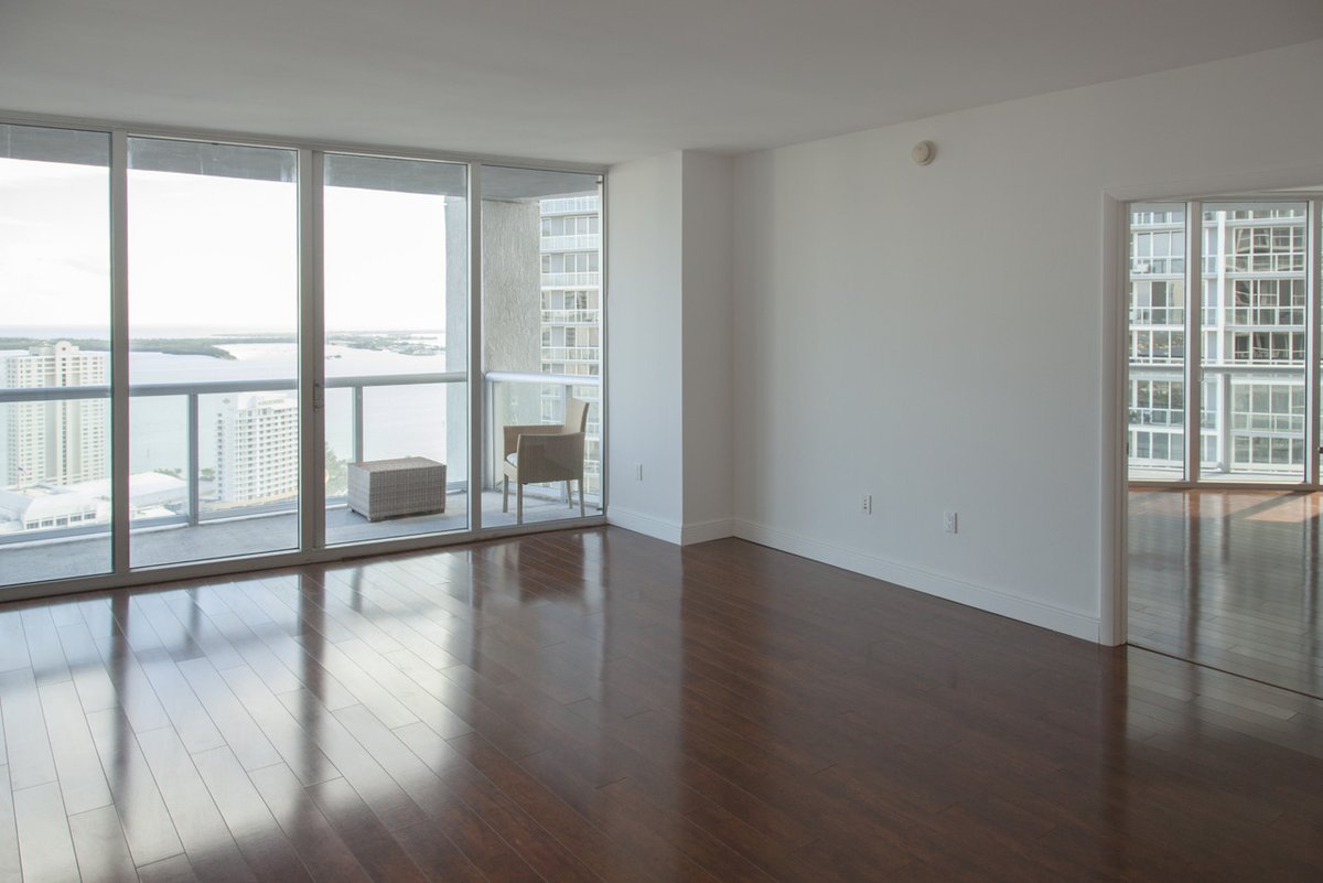 FI_Real_Estate's tweet photo. Under Contract - 475 Brickell Ave #3507 Miami, FL 33131

Last Asking Price Per Month: $4,700
1,290 SQ FT
2 BEDS
2 BATHS

Contact us to inquire about similar properties.

LISTING AGENTS:
JOHN VEREA
📧 jv@fi.realestate
📱 +1.310.733.8183

#firealestate #letsfindyourmiami https://t.co/8Pa5P7kUHX