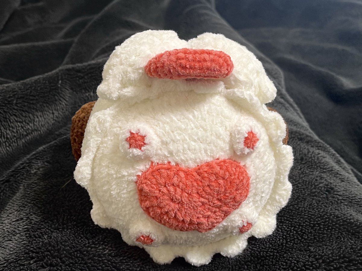 _rrrinran's tweet photo. ポロの編みぐるみ 完成🍪
#Artoflegends #poro https://t.co/A9MEMbrLJT