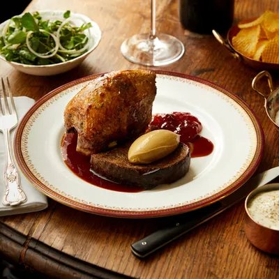MichelinGuideUK's tweet photo. The Best Traditional British Restaurants in London

Whether you’re a visitor looking for something quintessentially British or a local craving a comforting taste of childhood, now is a brilliant time to dine out in London

More details here: https://t.co/qzB9toJVS0 https://t.co/SGA56OFf4d