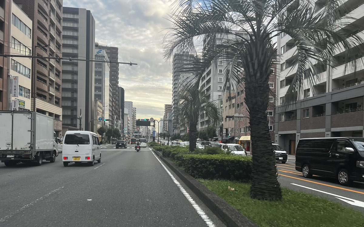 kina777kina's tweet photo. 何故にここだけハワイアン？ https://t.co/r6tbyoWSBQ