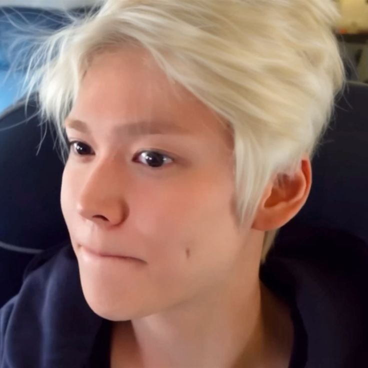 Ubel_1122's tweet photo. ..? 형 형
저희 지금 어디가고 있는 거예요?
                                                                   ? 드라마 사전미팅
아니잠만;
상대역 박언빉으로 바꼈다는데요?
...
그 반응 뭐예요
알고 있었어요?
                                                              아무래도.. 그치 https://t.co/Ij6WdsOvye