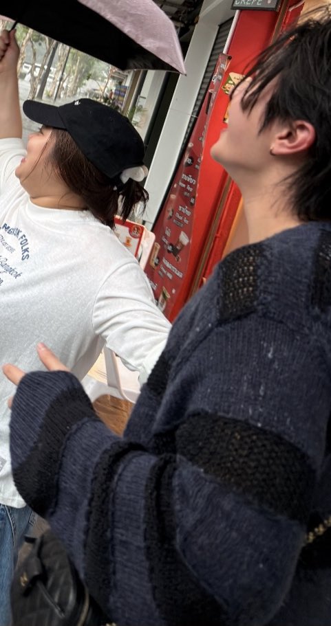 mypspace9208's tweet photo. น้องวิลเลี่ยมตัวแดงมาก เสื้อกินมืออีกตั้งหาก ฝนตกหนักมาก ระวังป่วยนะคับ 🫳🏻🌧️☔️

#williamjkp https://t.co/JcBkbt9DjK