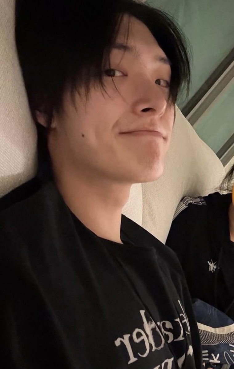 yk_hannibal's tweet photo. ㅤ𓉣ㅤㅤ Attivio    📿ㅤㅤ⍰꯭⍰
▊ㅤㅤ,ㅤㅤㅤㅤ  㒐

—. Buenas noches mutis, sueñen lindo, yo ya me voy a dormir o me regañan https://t.co/Cb342sT2Nf