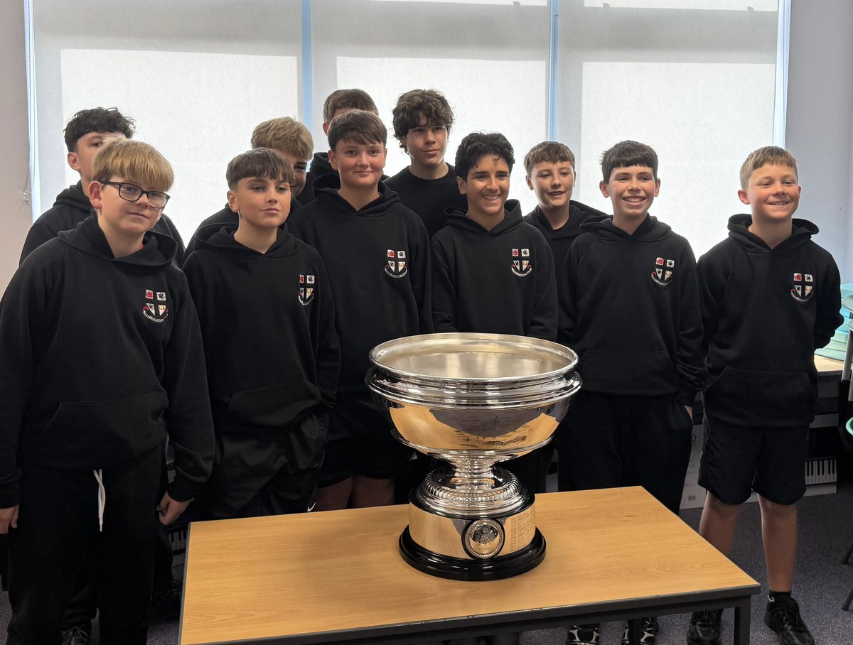 ActiveSchAngus's tweet photo. What a thrill to have the @dunhilllinks trophy along to @CarlogiePS and Burnside Primary in Carnoustie. Thanks also to the young leaders from @CarnoustieHigh and the team from @carnoustiegolf . Great memories for all involved😍 https://t.co/iyIH2Z0CSD