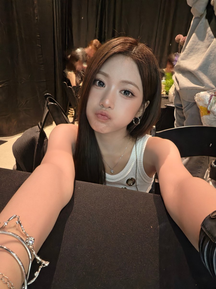 SHave61755's tweet photo. 아ㅏㅏㅏ 까엉이 예뻐🩵🩵🩵 https://t.co/uTCYpj29fw