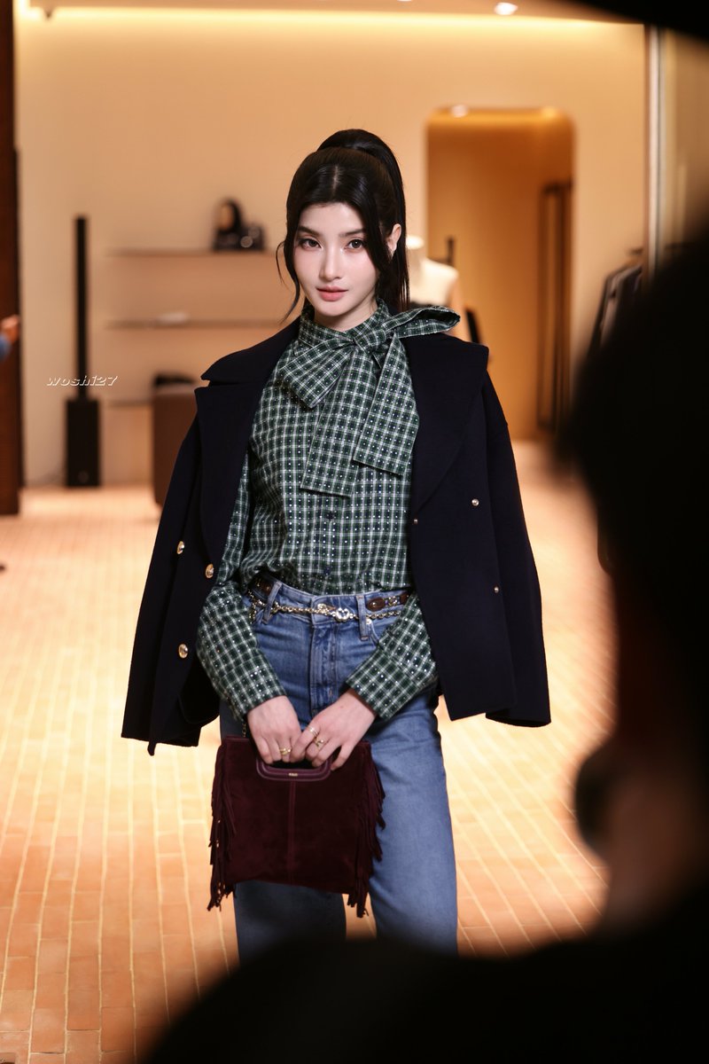 27777777y's tweet photo. pretty🫠

MABLE AT MAJE STORE OPENING
#MajeParisXMable
#mable_siriwalee
#MajeTH
#MajeParis https://t.co/JmrtgvPZuq