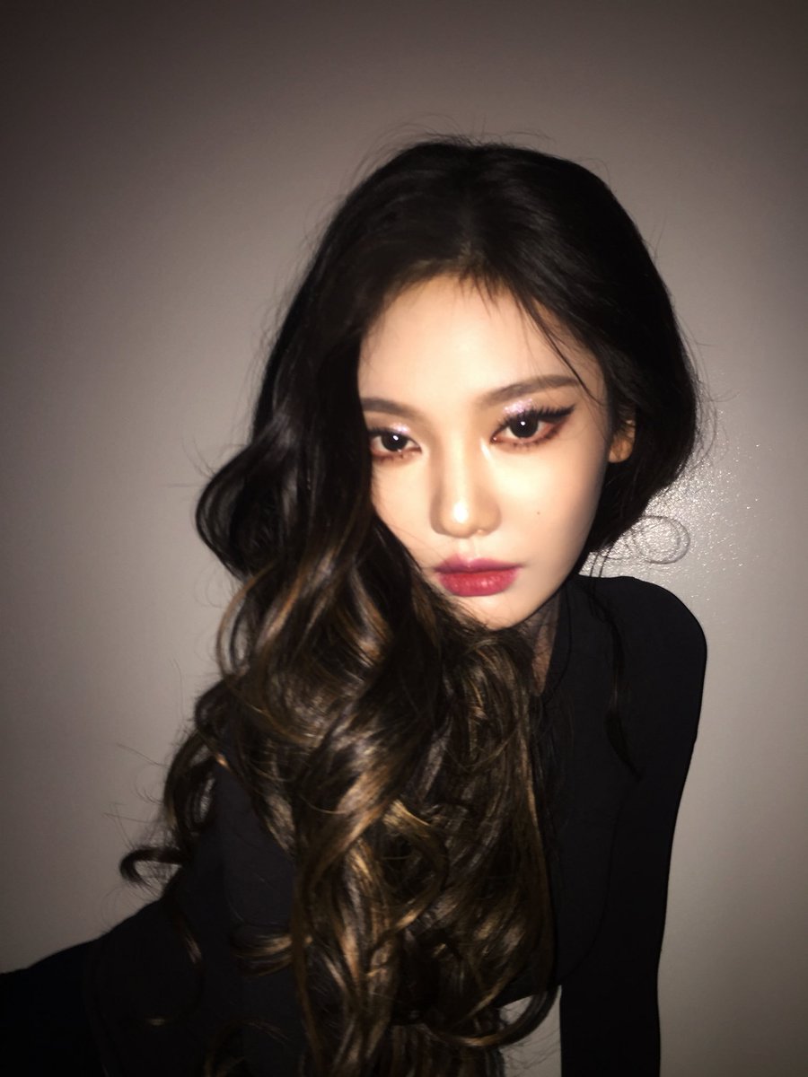 nnglog's tweet photo. hello miss ningning 🫠🫠 https://t.co/JZMK1U5foU