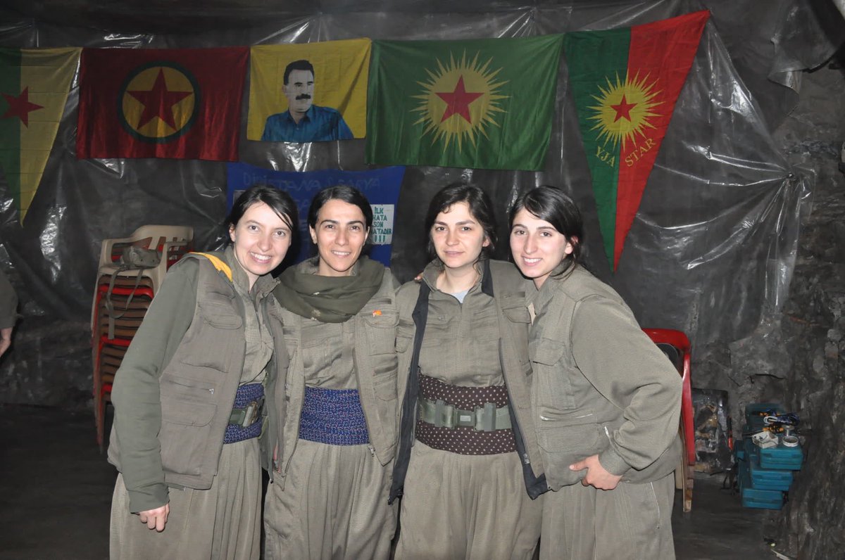 rwndz____'s tweet photo. Birêzdarî https://t.co/ESDiSuwa2a