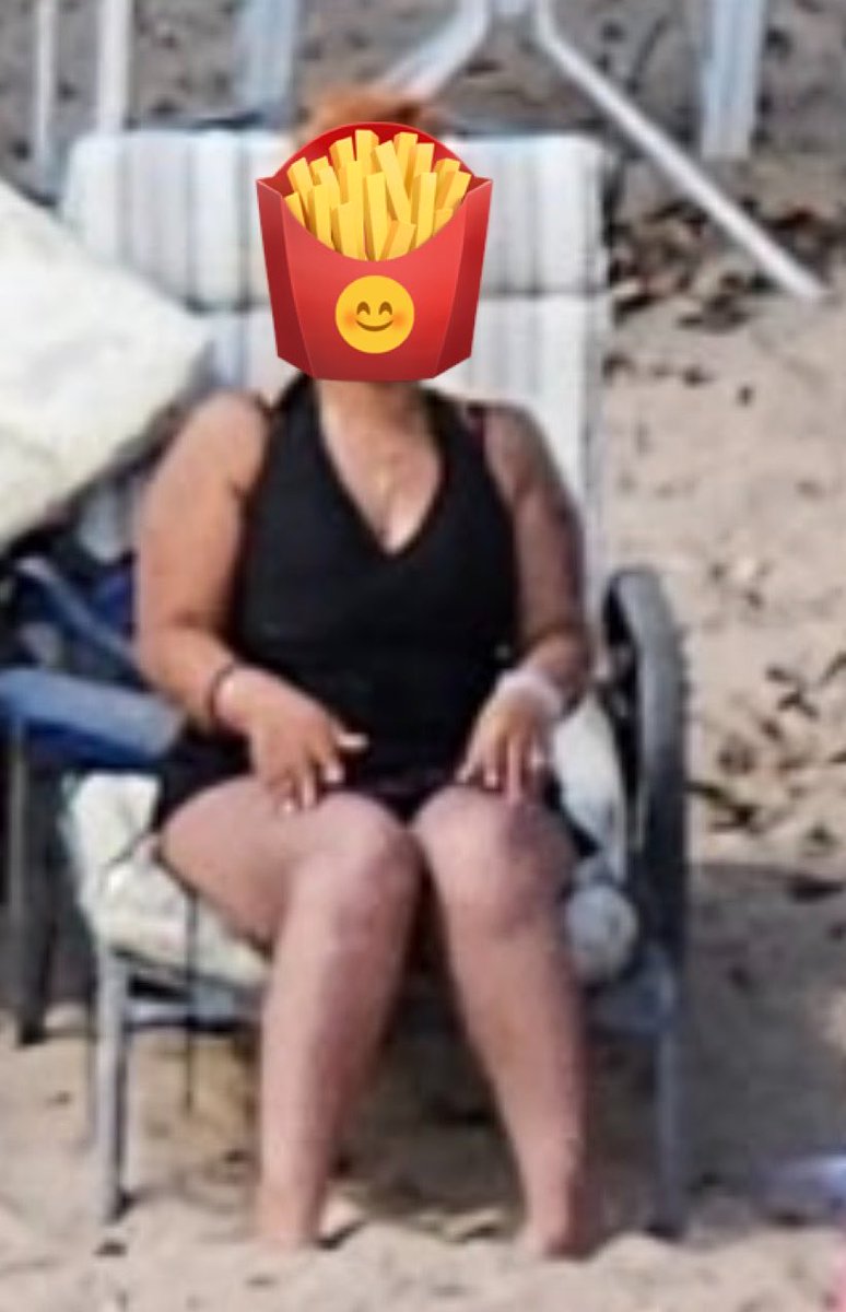 evilbluntlover's tweet photo. here's me from this summer at my sw....😟😟 (trust there's worse) https://t.co/4YeRpnwUtP