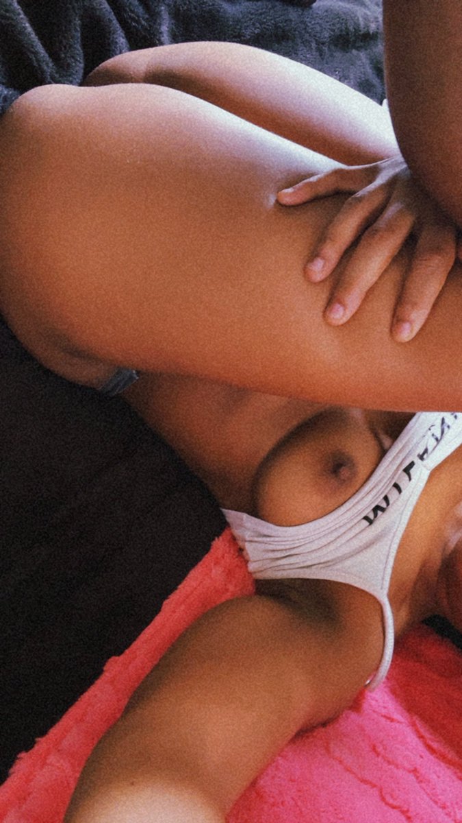 foreignjessica2's tweet photo. Wyd baby 👀😻?? https://t.co/uS7kI9u21R